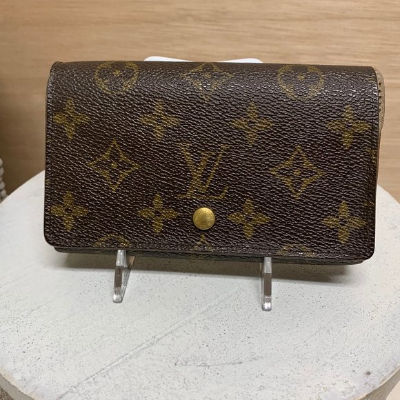 Louis Vuitton Handbags - Louis Vuitton Monogram Porte Monnaie Billets Tresor Bifold Wallet /E0107